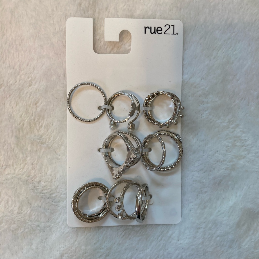 525 Nwt Stacking Ring Set 8$